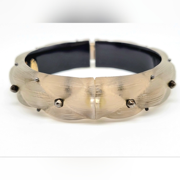SOLDAlexis Bittar Vintage Clear Quilted Lucite Hinged Bangle Bracelet with Studs - Picture 4 of 13